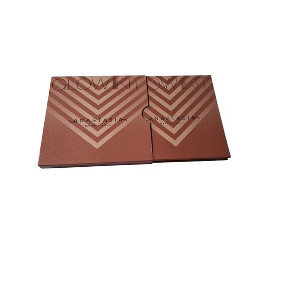 Anastasia Beverly Hills Women's Glow Kit Sun Dipped Metallic Powder Highlighter - Picture 2 of 8